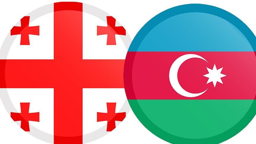 أذربيجان أو جورجيا