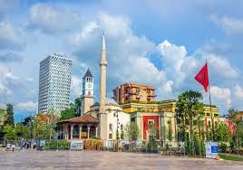 السياحة في تيرانا